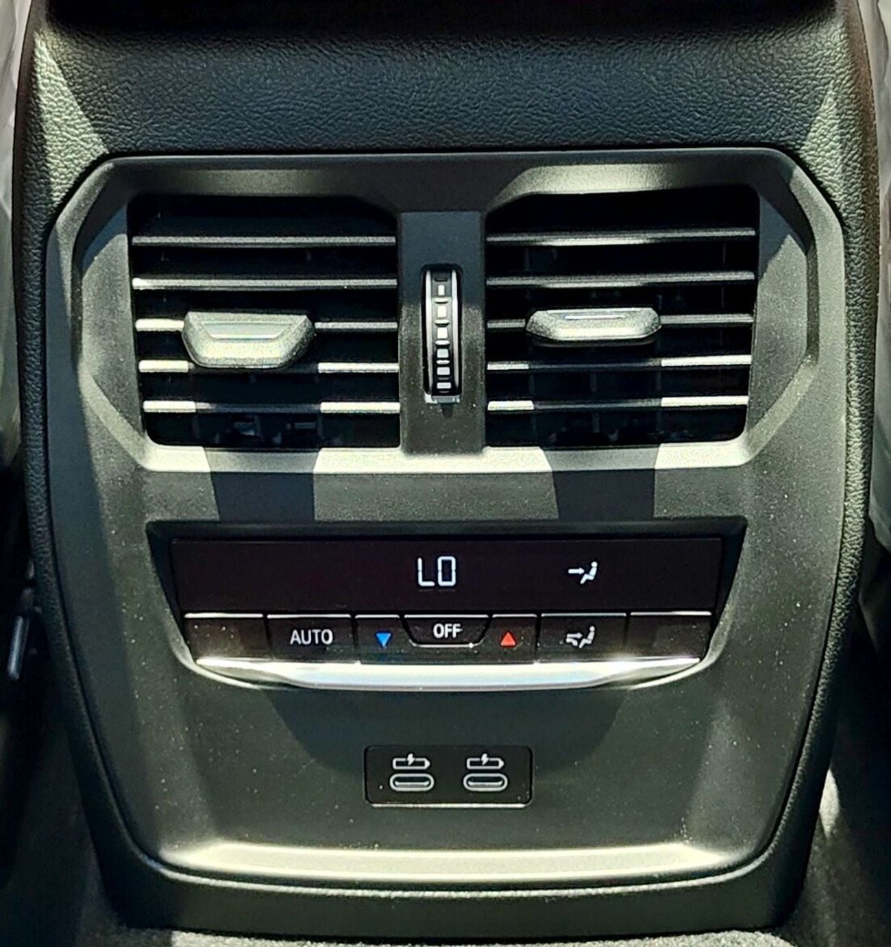 بي أم دبليو 318i LUXURY M SPORT PACKAGE LUXURY M SPORT PACKAGE