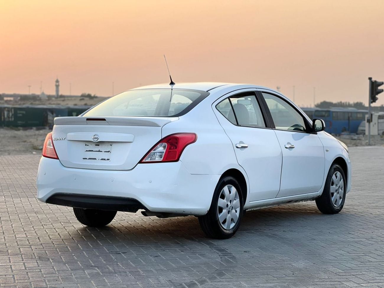 Nissan Sunny S 1.6L