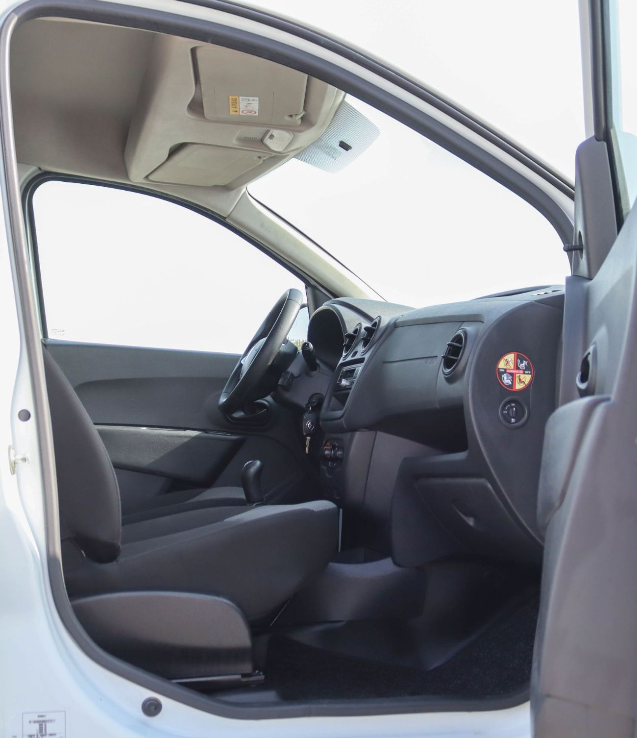 رينو دوكر Renault Dokker  2022 1.6L GCC accident free in excellent condition 478 P.M