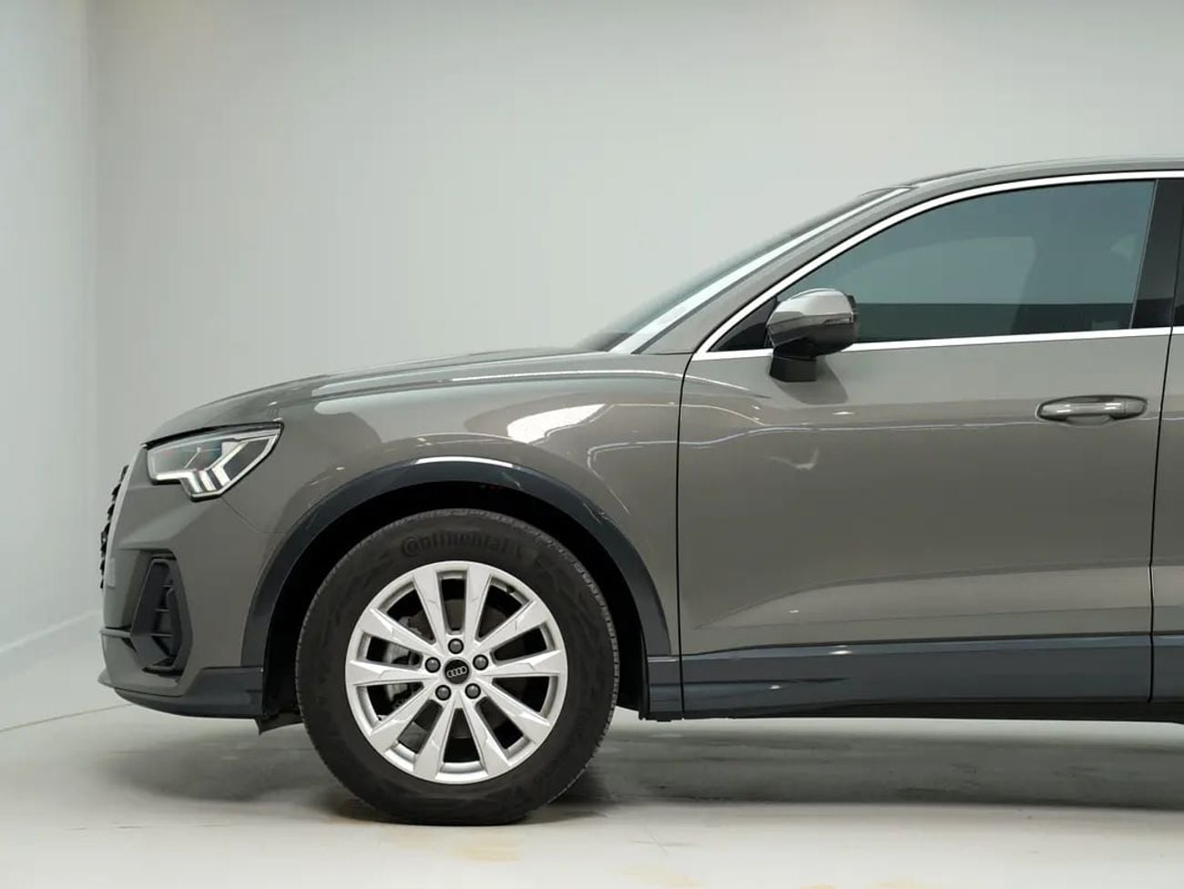 Audi Q3 35 TFSI S-LINE SPORTBACK GCC SPECS, LOW MILEAGE S line