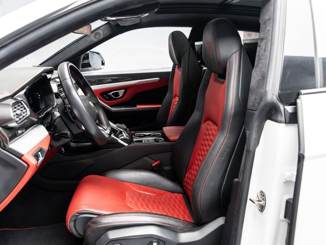 لامبورغيني اوروس STD, 2021 Lamborghini Urus, 4.0L TC V8, AWD, 650bhp, 8 Speed Automatic