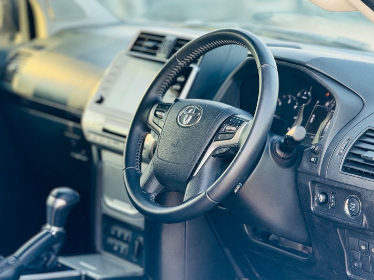 تويوتا برادو Land Cruiser prado 2019 diesel RHD full option