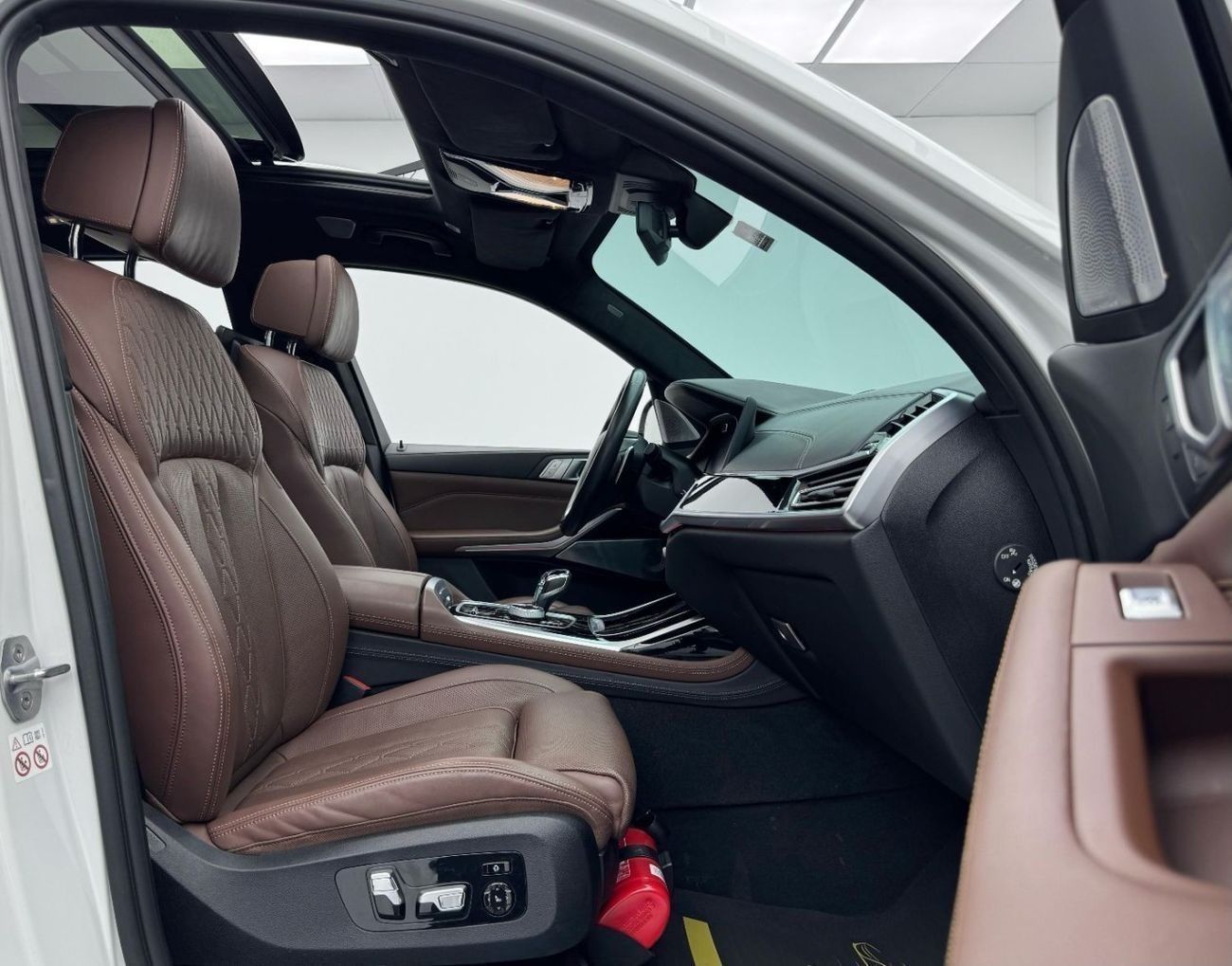 BMW X7 XDrive50i 4.4L 2019 2019 BMW X7 xDrive50i Individual, 2025 BMW Warranty + Service Package, Full Opti