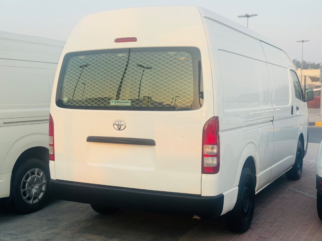 Toyota Hiace GLS - High Roof 2.7L Double Airbags