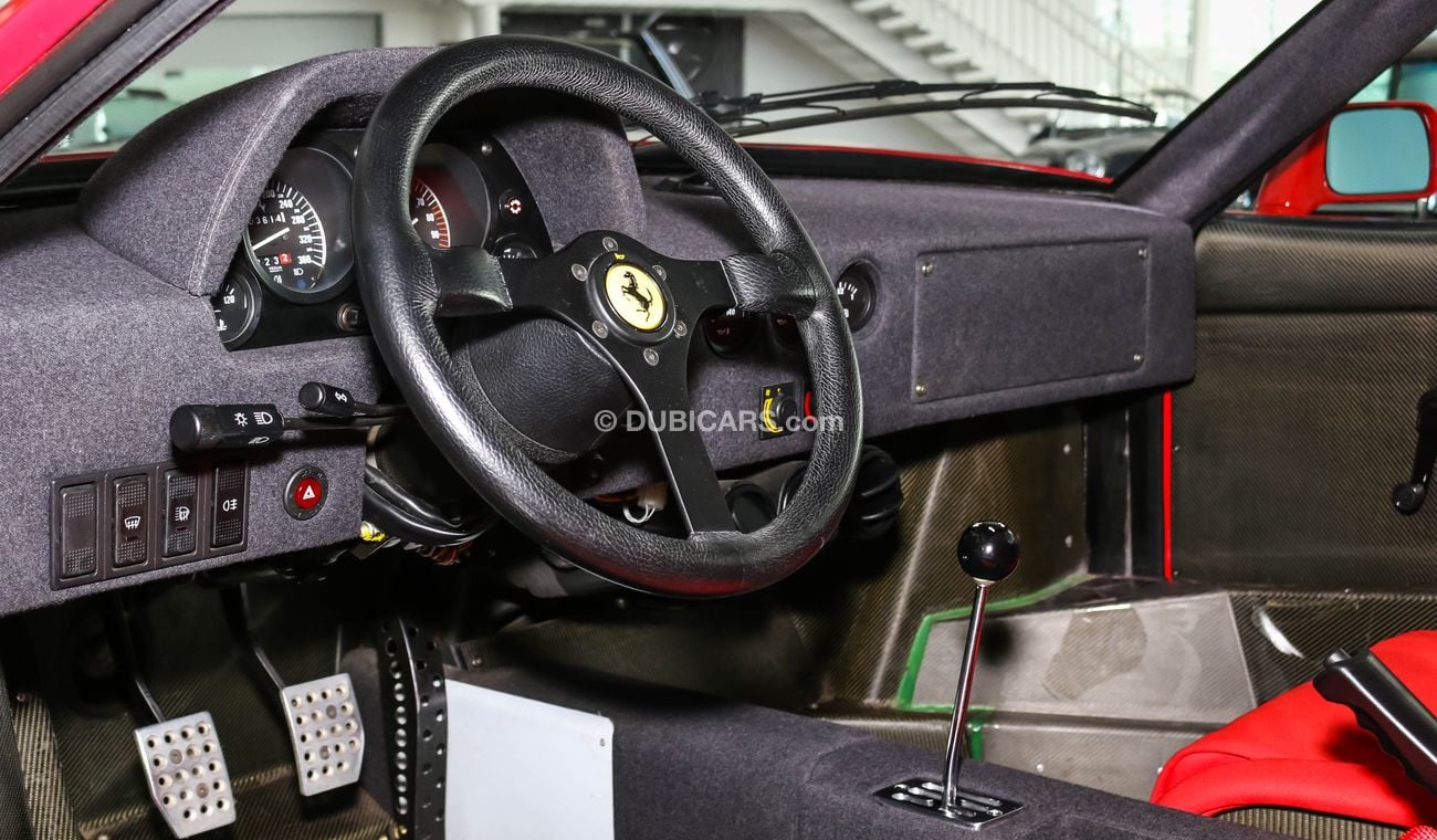 فيراري F40 Twin-Turbocharged V8