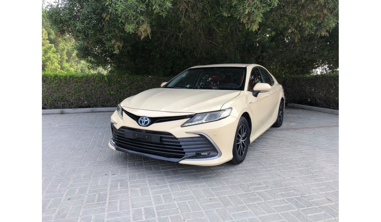 Toyota Camry LE Hybrid 2.5L (TAKCI)