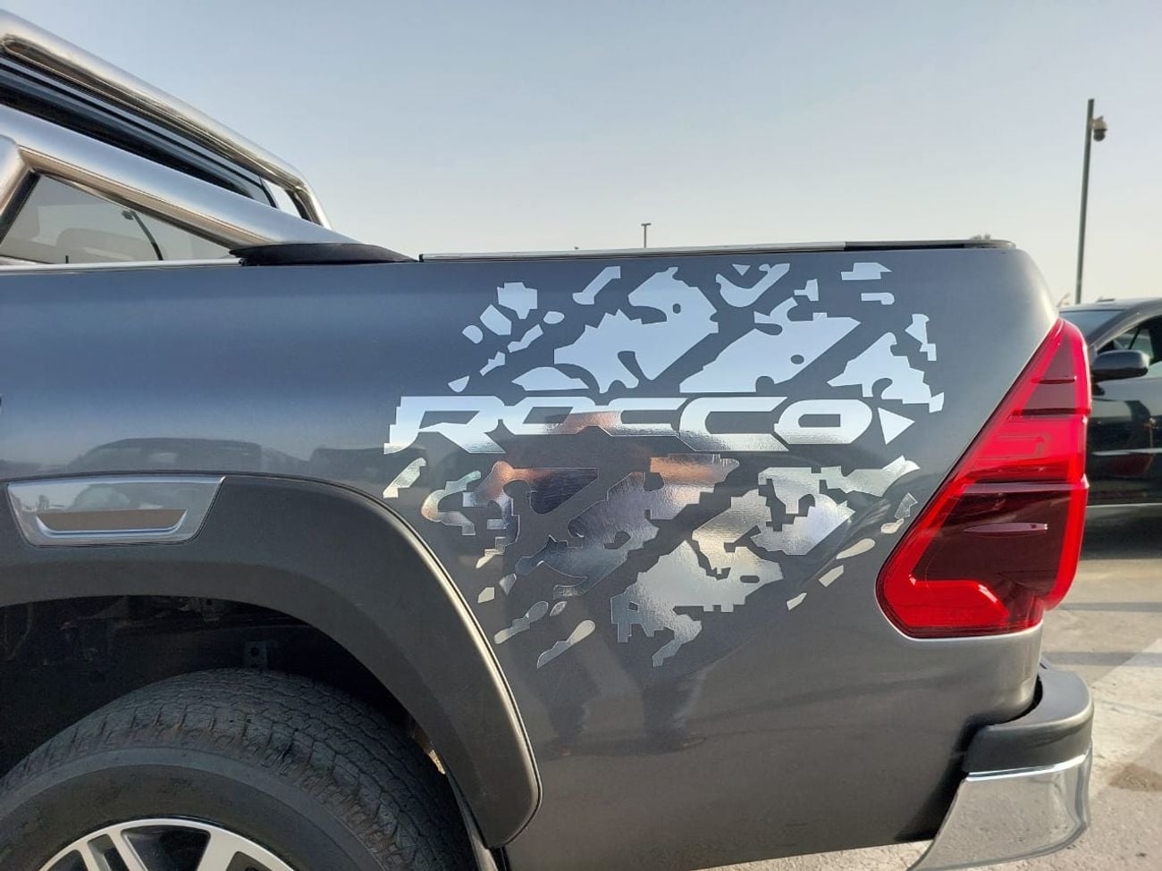 تويوتا هيلوكس TOYOTA HILUX SR5 PICK UP RHD 2017 MODEL 2.8 L DIESEL AUTOMATIC(PM93094)