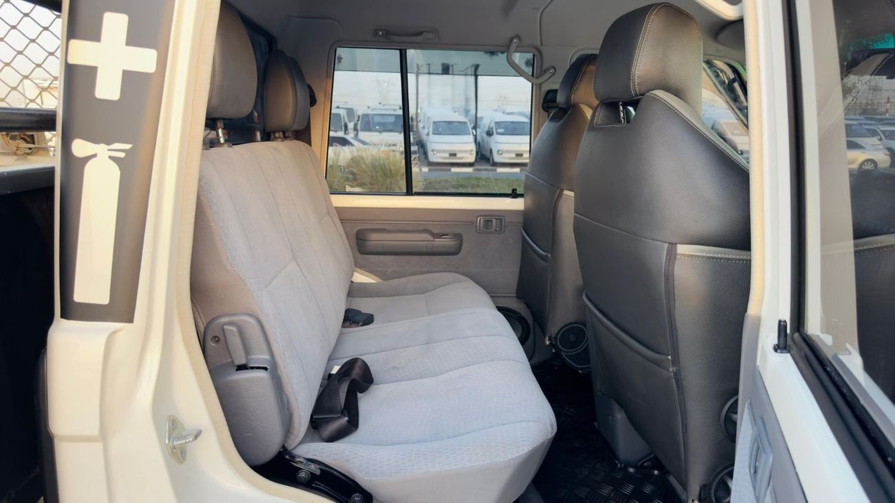 Toyota Land Cruiser Pick Up DOUBLE CABIN PICKUP | PREMIUM CAGE CONOPY INSTALLED | 4.5L DIESEL ENGINE | MANUAL TRANSMISSION | 201