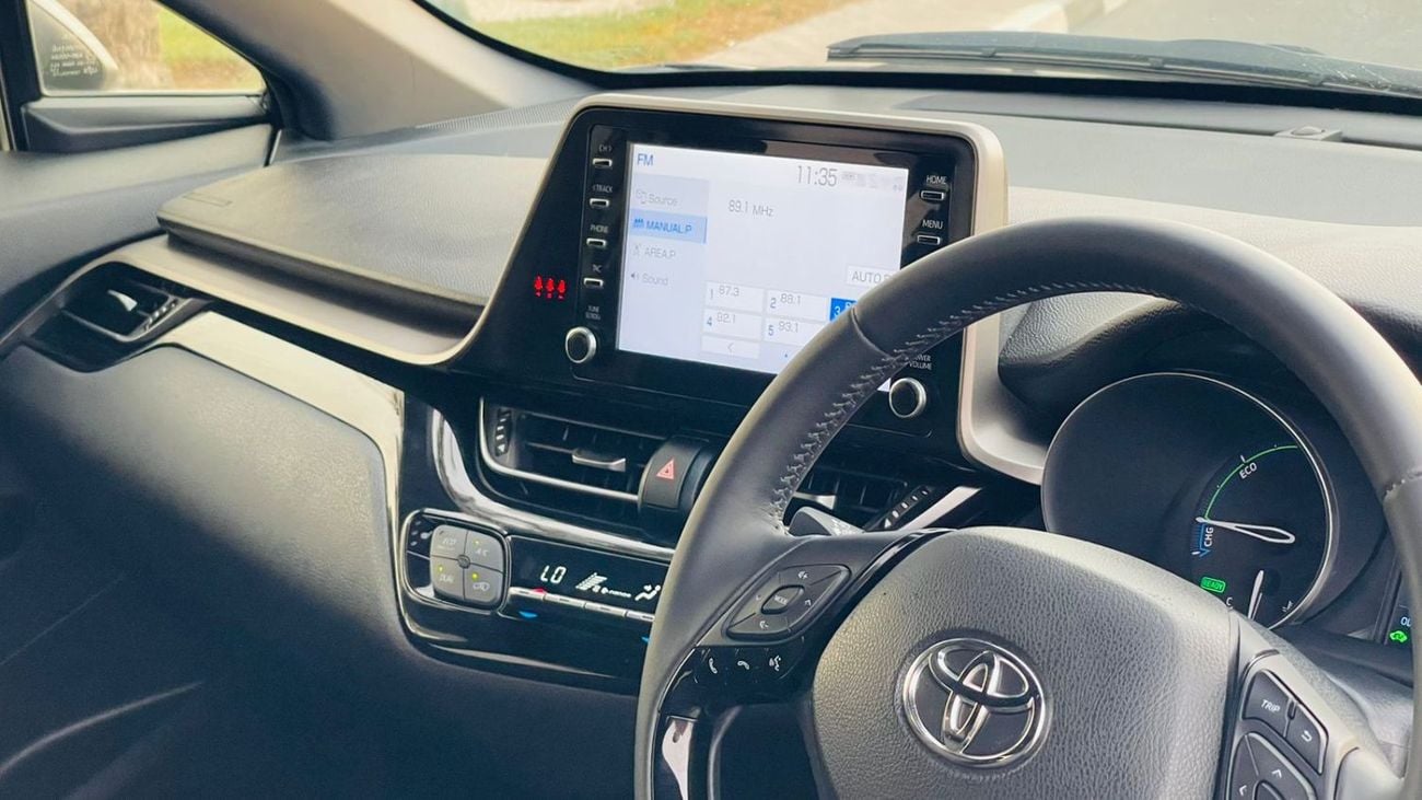 Toyota CHR HYBRID 1.8L ENGINE | RHD | 2020 | 360 VIEW CAMERA | ELECTRIC HEATED SEATS | 2WD