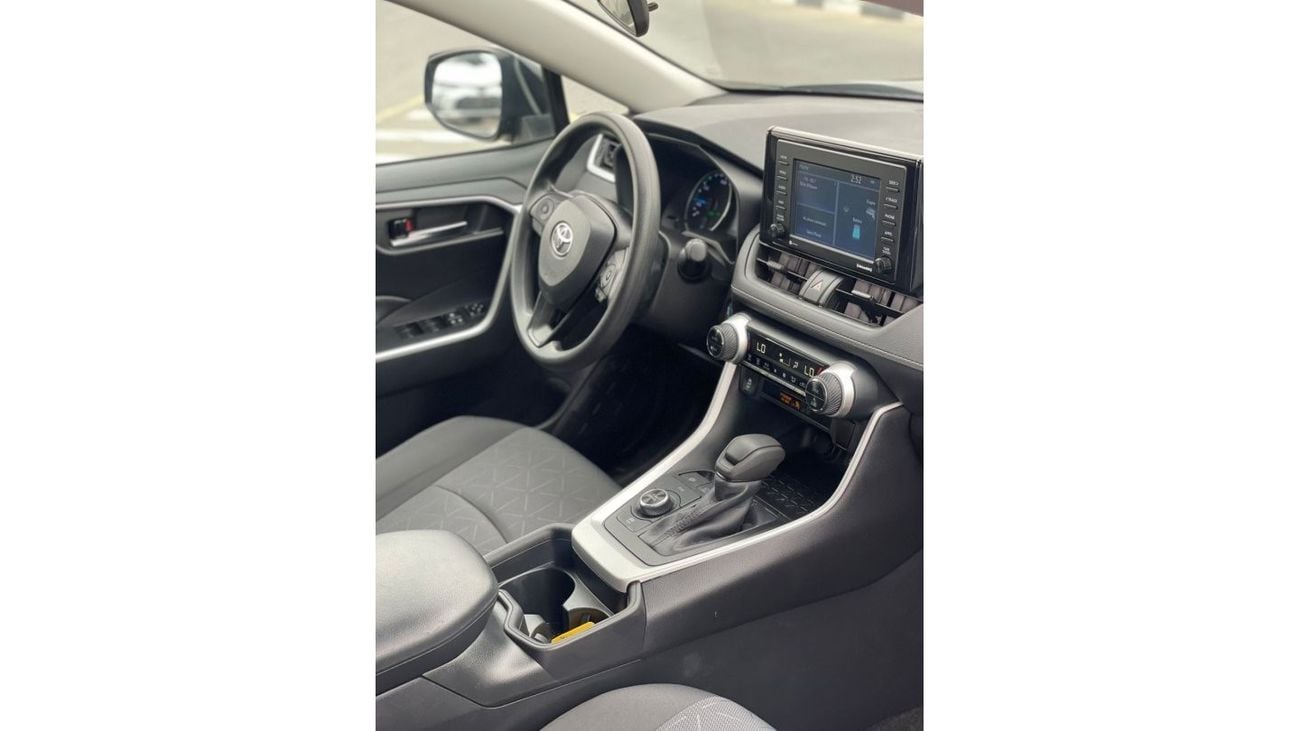 Toyota RAV4 2021 Toyota RAV4 XLE Hybrid Fuel 4x4 AWD - UAE PASS