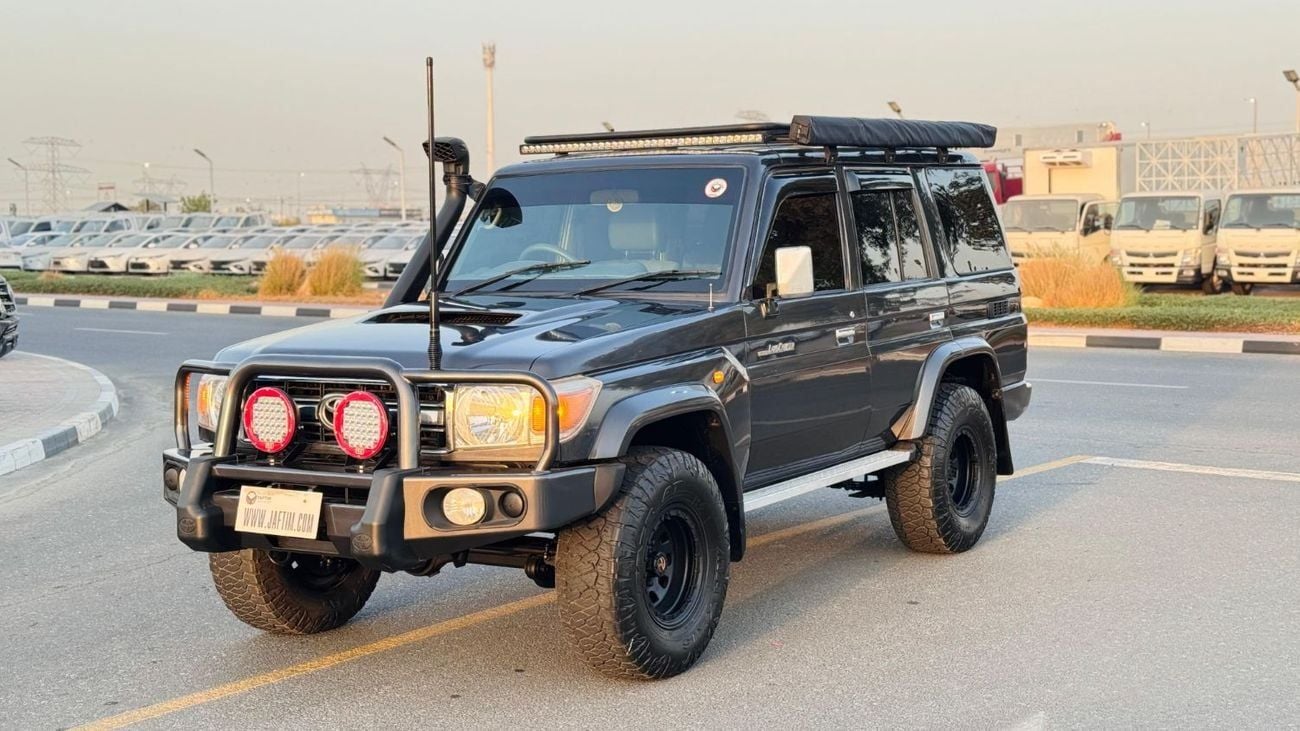 Toyota Land Cruiser 70 OFF-ROAD READY | RHD | MANUAL TRANSMISSION | 4500CC DIESEL | 2015 | BULL BAR + LED LIGHTS | ROOF RAC