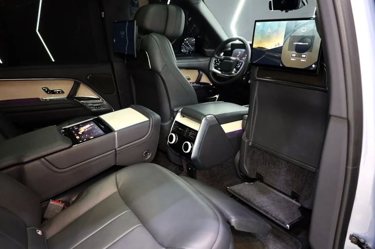 لاند روفر رينج روفر Vogue SV, Rear Entertainment, Dealer Warranty Till 29/10/2028
