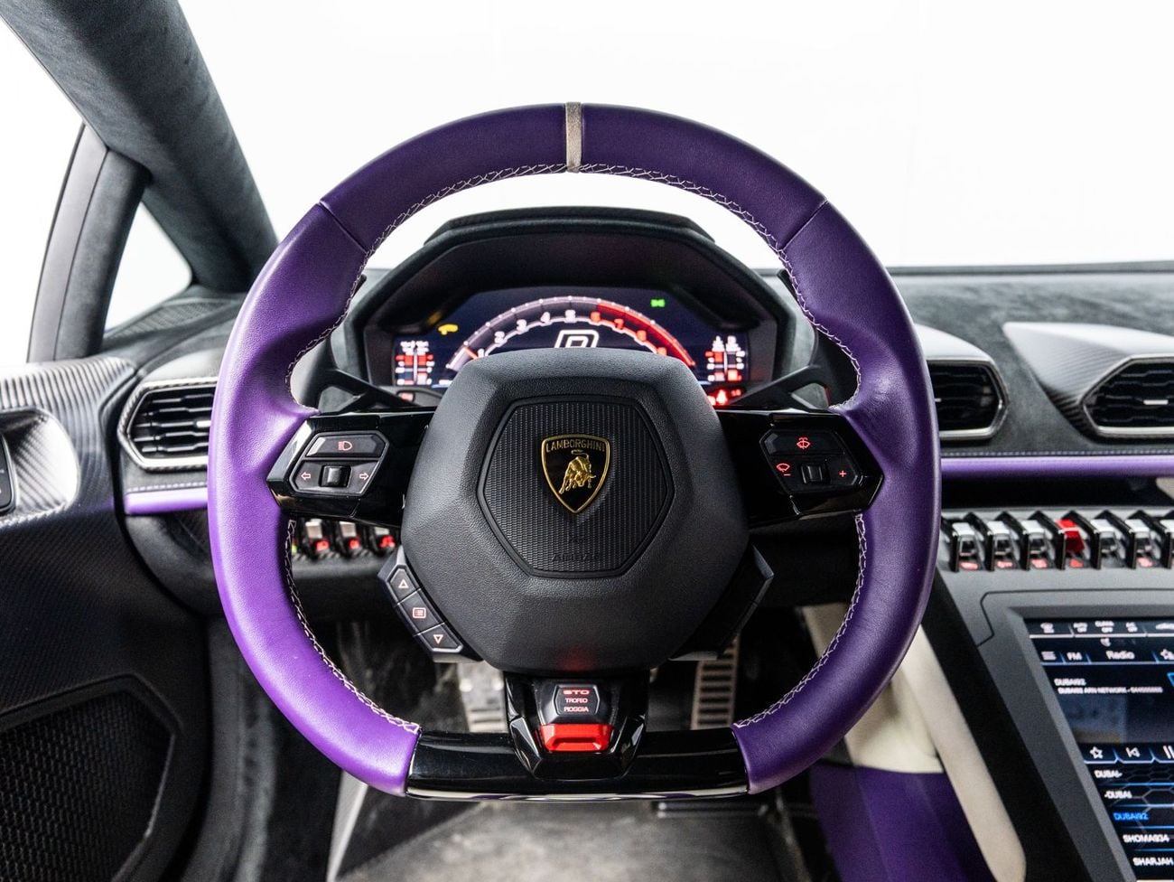 لامبورغيني هوراكان BUY NOW, PAY 2027 | THE BLACKLINE STANDARD | 2027 Lamborghini Warranty, Full Carbon, GCC