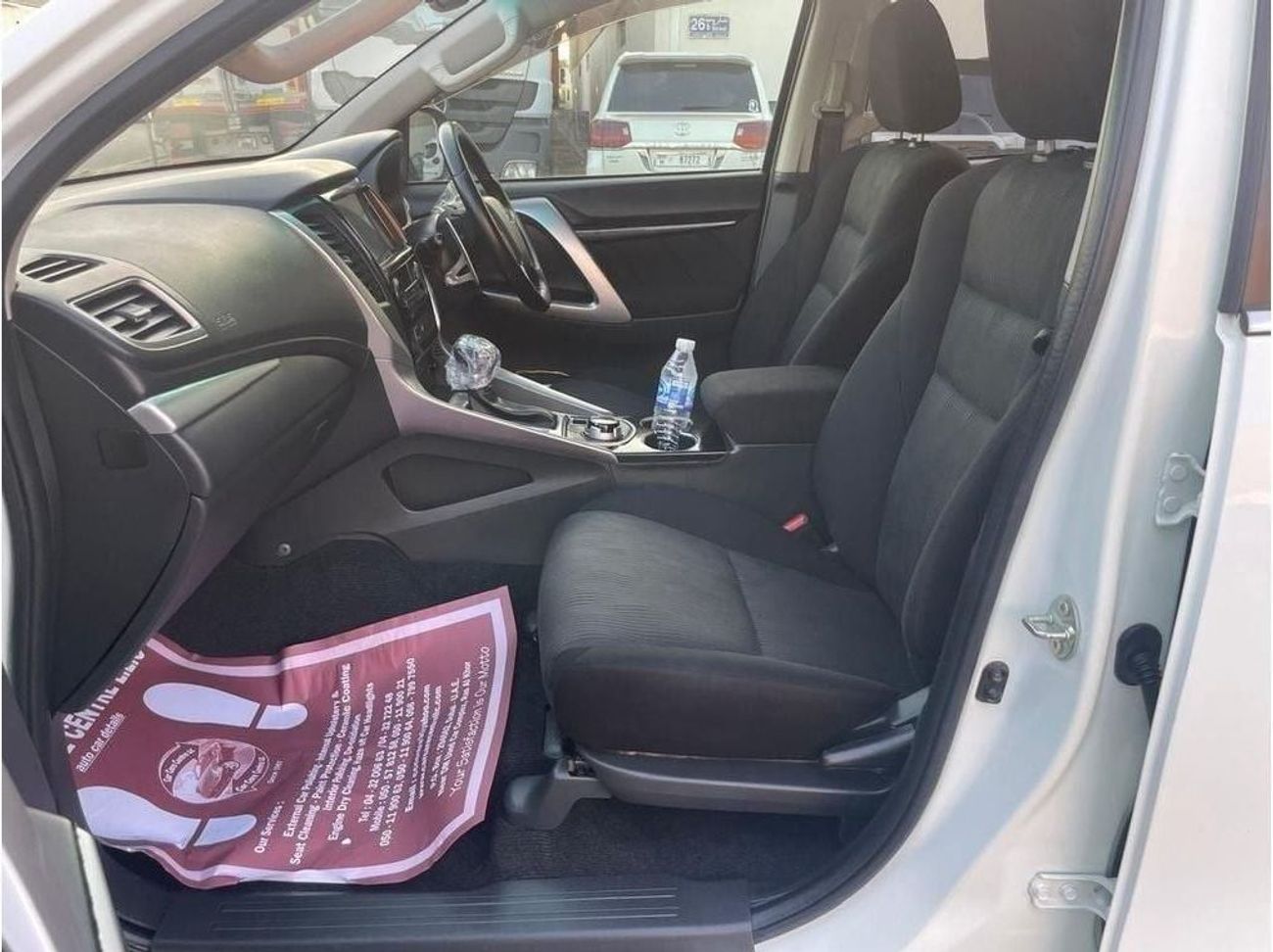 ميتسوبيشي باجيرو Diesel 2.4 Liter Right Hand Drive Automatic 4WD T.V Back Camera