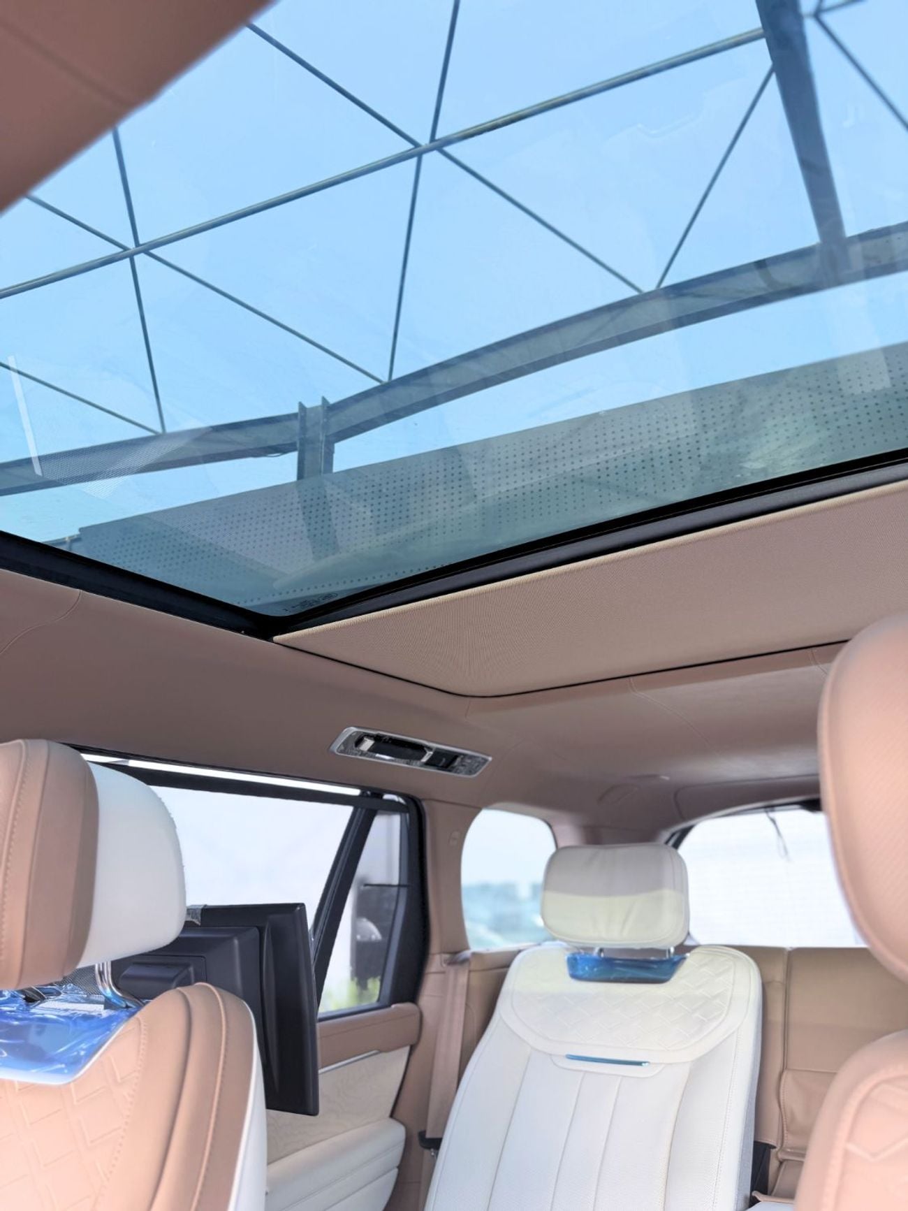 لاند روفر رينج روفر SV LWB P530
