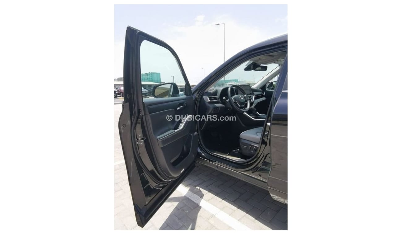 Toyota Highlander Toyota Highlander XLE - Hybrid - 2023- Black