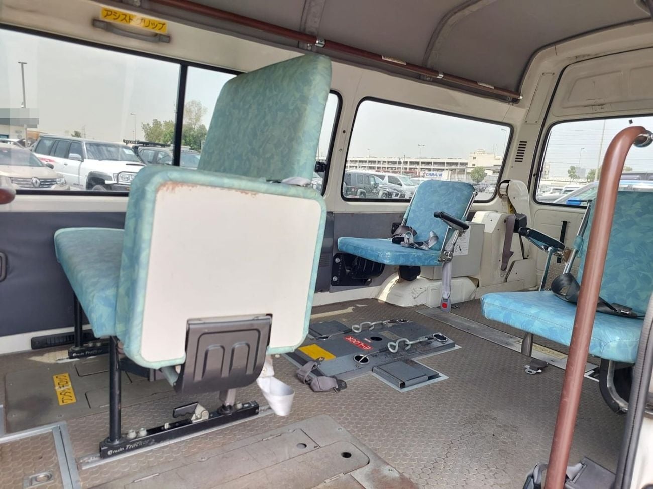 Toyota Hiace TOYOTA HIACE COMMUTER VAN RHD 2001 MODEL 3.0 L DIESEL AUTOMATIC(PM02185)