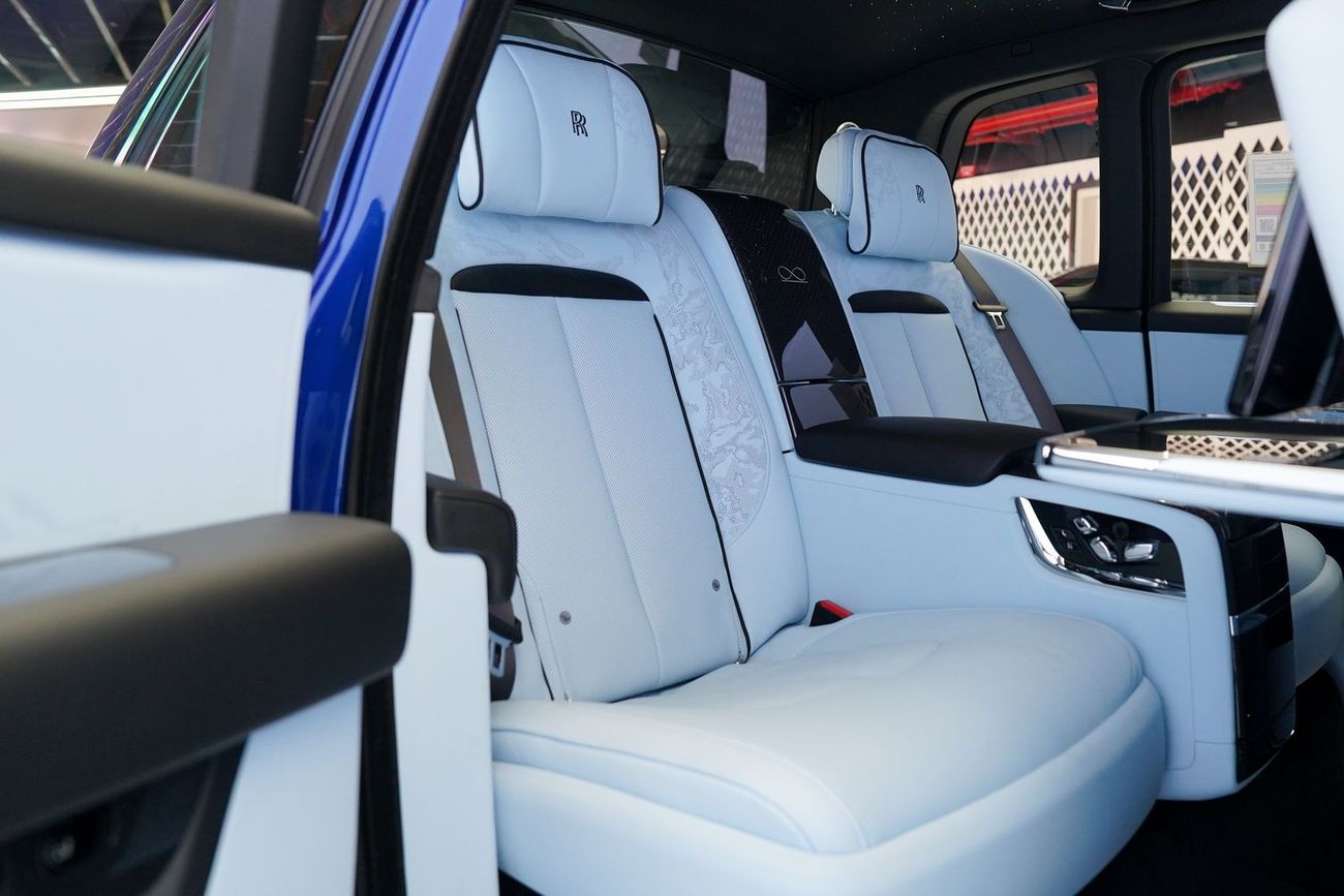 رولز رويس كولينان BLACK BADGE