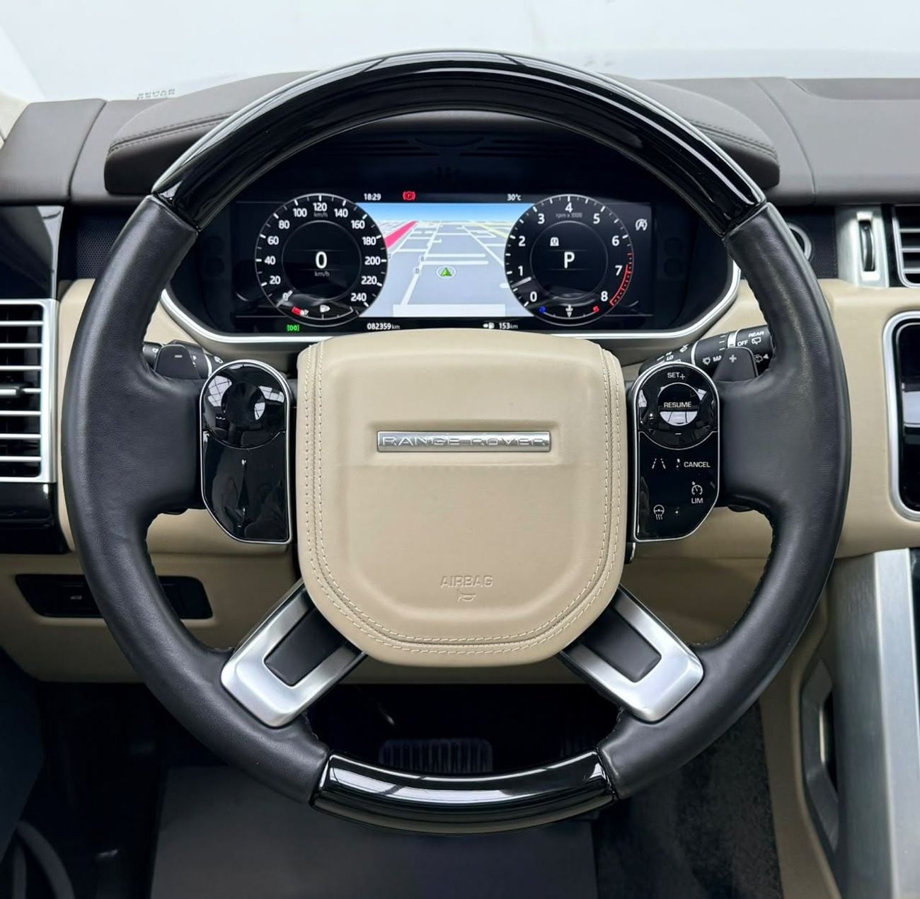 لاند روفر رينج روفر VOGUE رينج روفر فوج 2019، ضمان، سجل صيانة كامل لدى رينج روفر، كاملة المواصفات، حالة ممتازة، خليجية