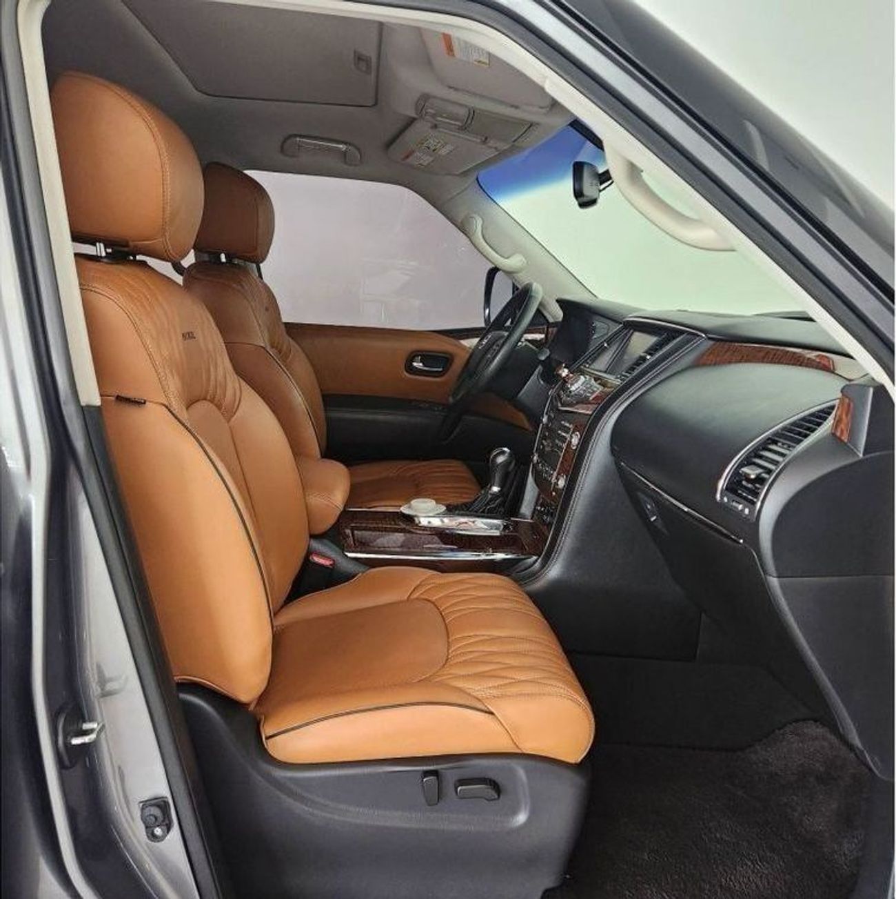 Nissan Patrol LE TITANIUM 400HP -V8 5.6L -FULL OPTION EXCELLENT CONDITION BANK FINANCE FACILITY