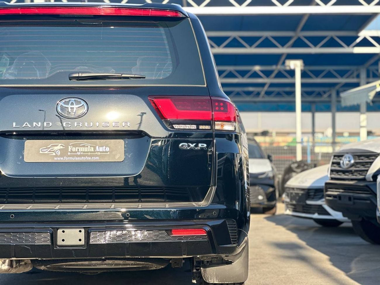 تويوتا لاند كروزر GXR 4.0 لتر PTR أوتوماتيك // 2025 // فئة عالية مع باقة، مثبت سرعة، فتحة سقف، صندوق تبريد // عرض خاص