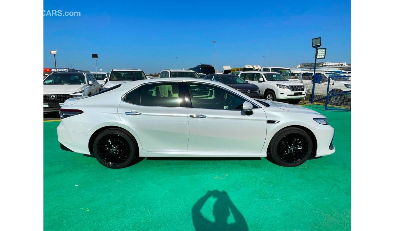 Toyota Camry 2023 MODEL V6  FULL OPTION