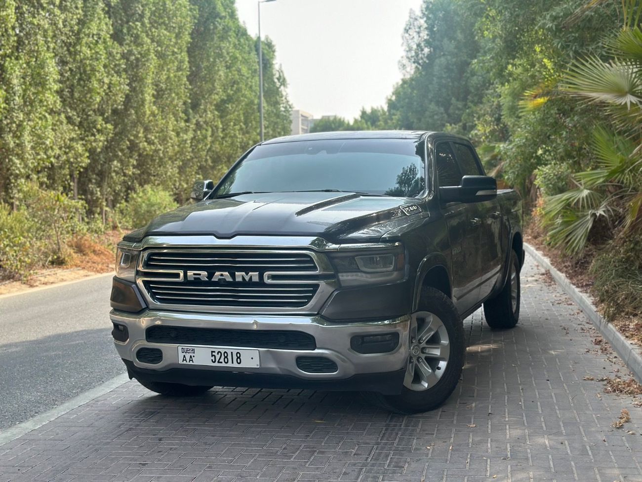 رام 1500 2022 Laramie | 5.7L HEMI V8 | 4x4 | Full Option | American Specs | Low mileage