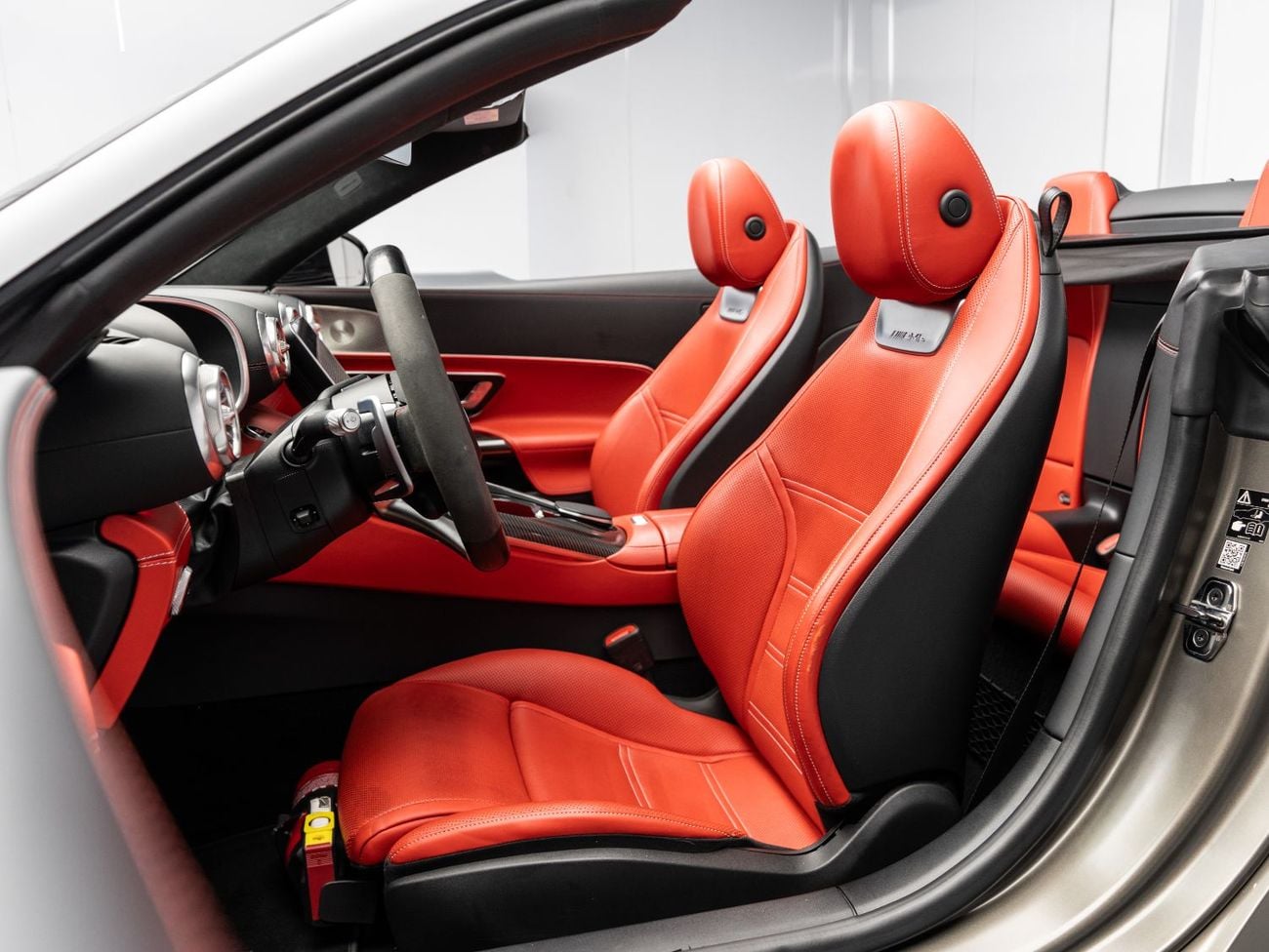 مرسيدس بنز SL 55 AMG Roadster 4Matic+