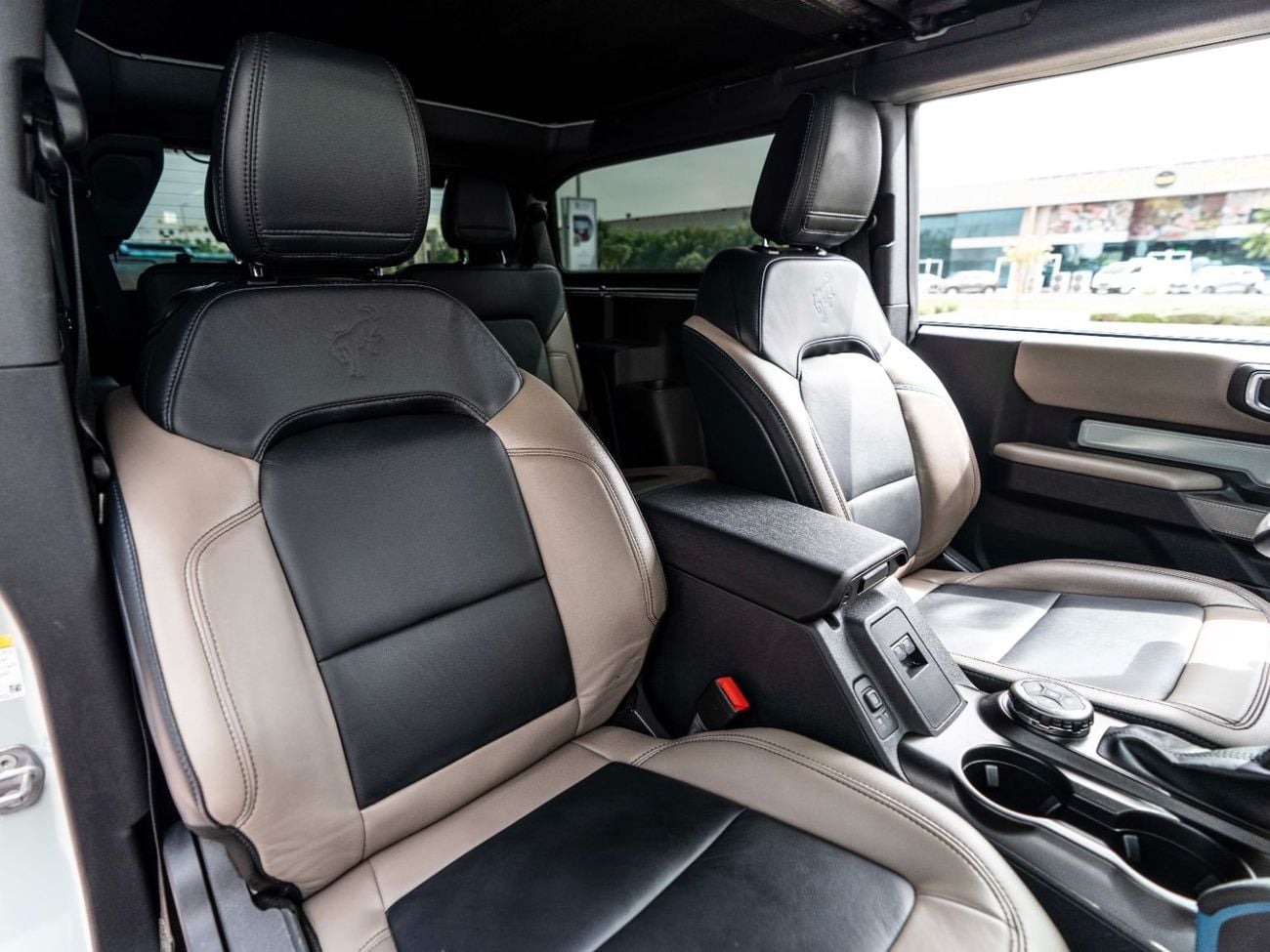 فورد برونكو Wildtrak 2.7L (4 Seater)