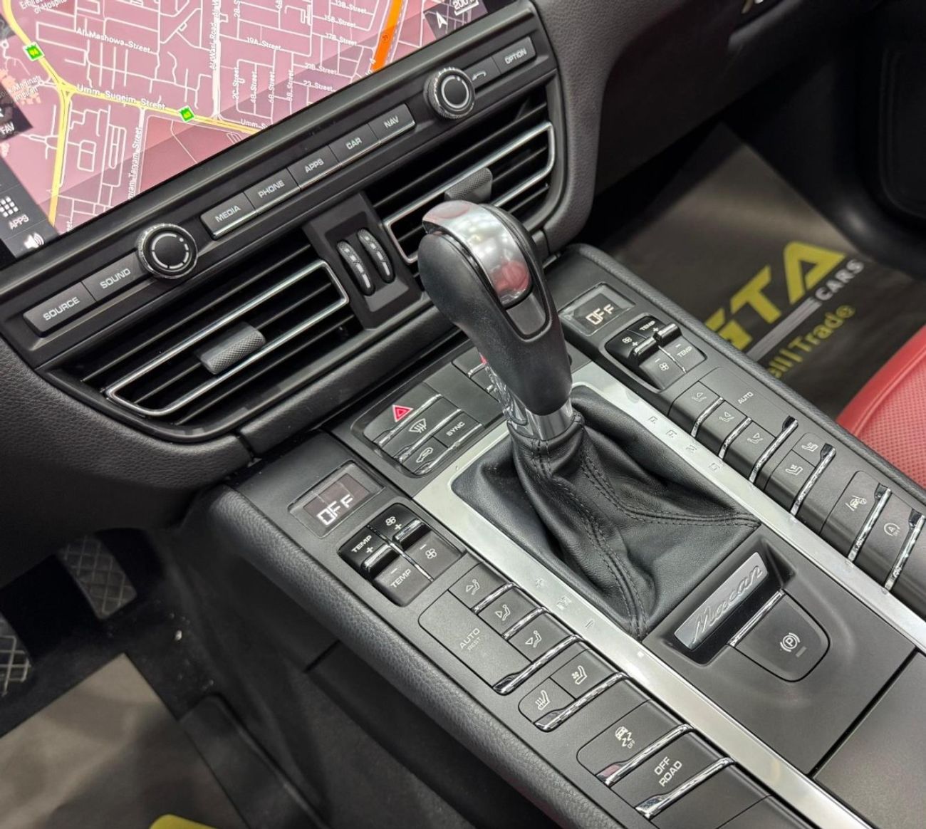 بورش ماكان Std 2.0L (252 HP) 2021 Porsche Macan, Mar 2026 Porsche Warranty, Full Service History, GCC