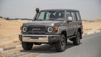 تويوتا لاند كروزر 76 TOYOTA LANDCRUISER76 HARDTOP 2.8 AT -2025YM