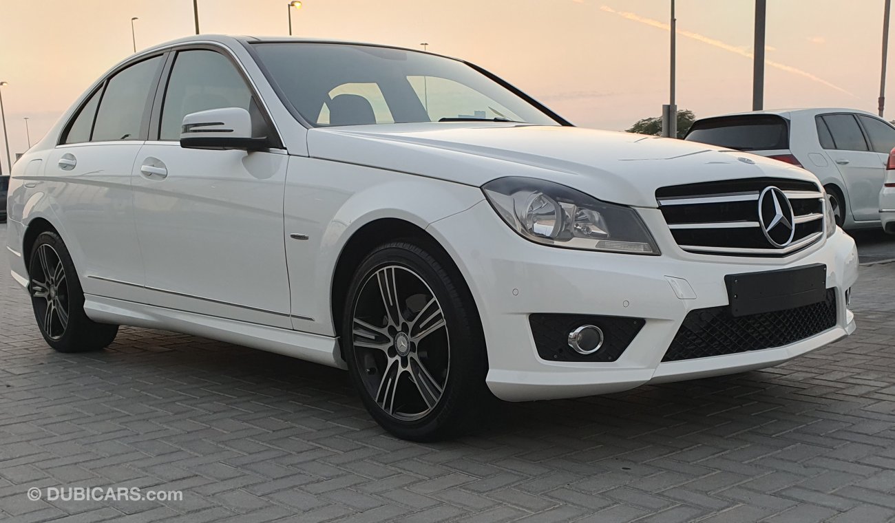 Mercedes-Benz C200 C200