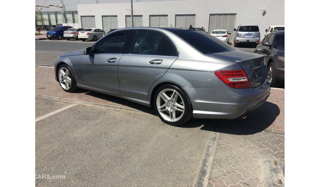 Mercedes-Benz C200 we offer : * Car finance services on banks * Extended warranty * Registration / export services