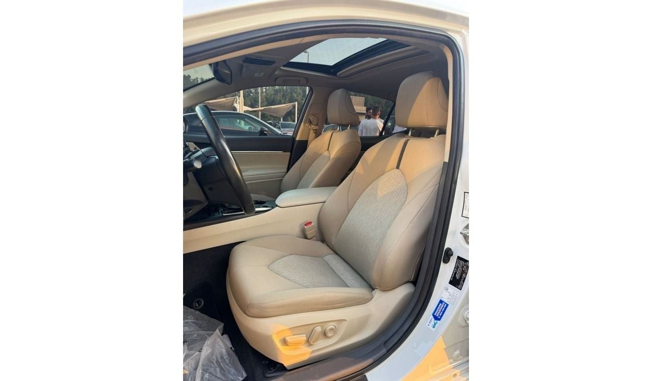 Toyota Camry SE+ 2.5L