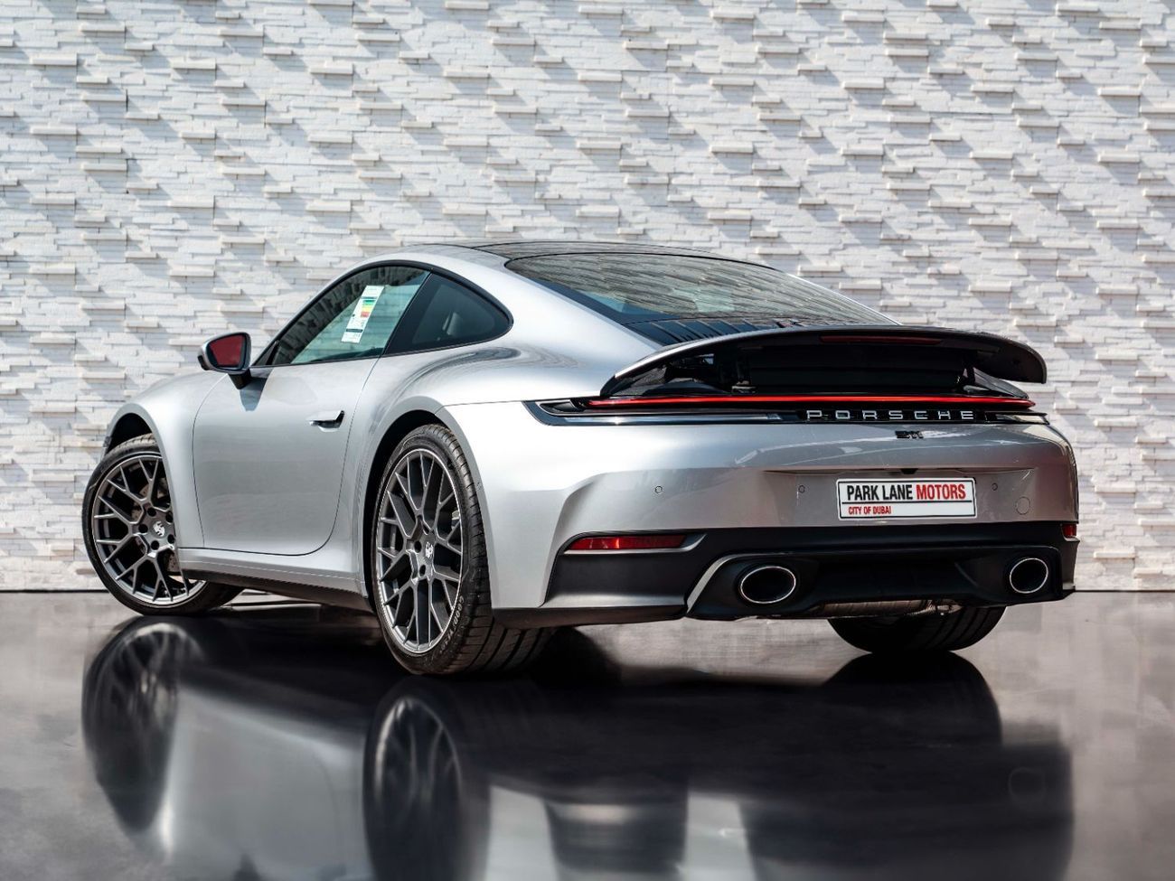 Porsche 911 Carrera 3.0L (444 HP) Coupe