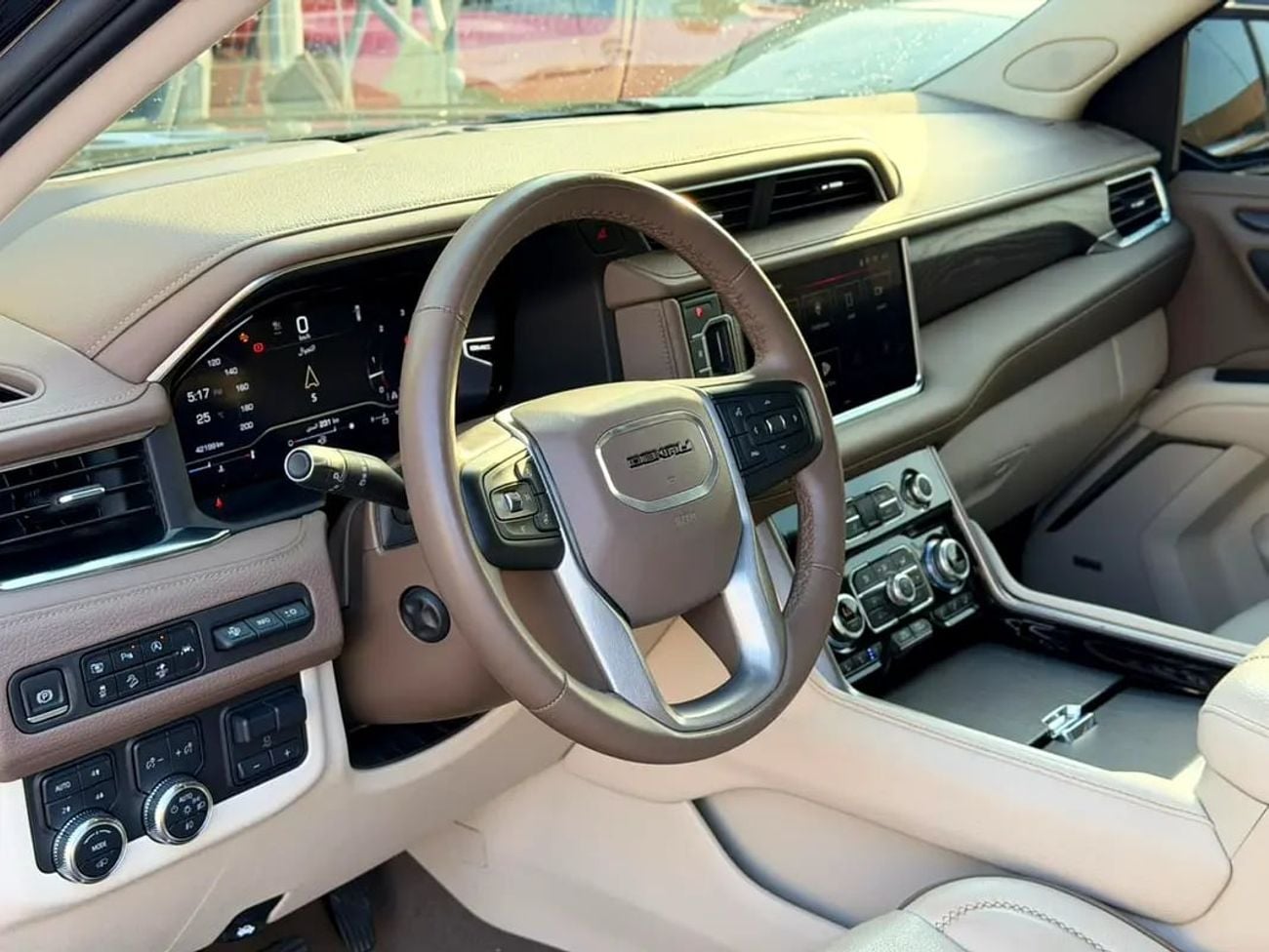 GMC Yukon Denali - GCC Specs Under Warranty and Service Contract
