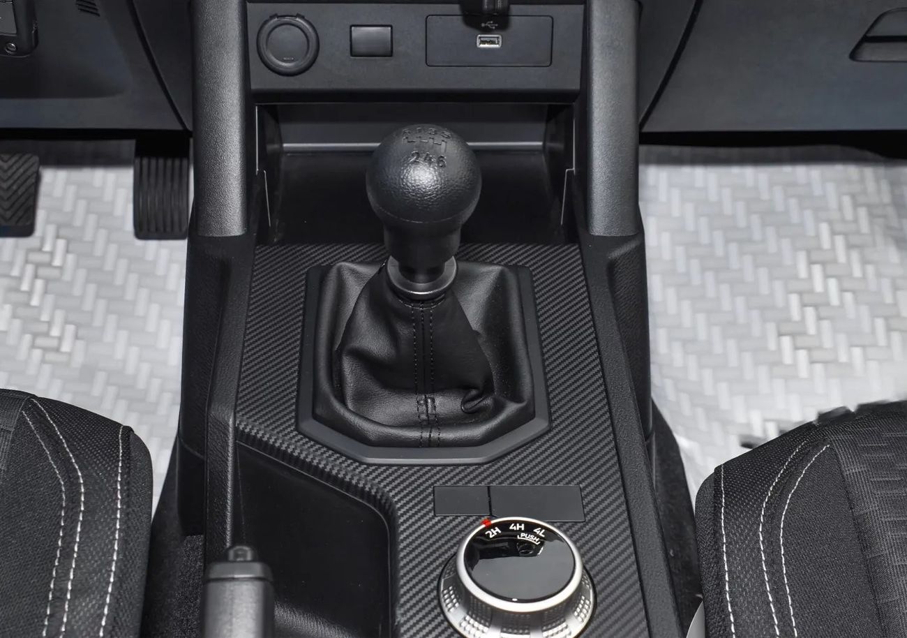 Mitsubishi L200 Triton GLX 4WD 2.4L Diesel MT High Line