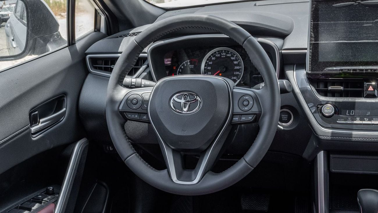 تويوتا كورولا كروس TOYOTA COROLLA CROSS 1.8 HIGH -2025YM