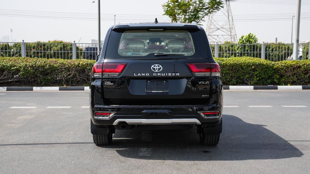 Toyota Land Cruiser VXR 3.5  TWIN TURBO HYBRID 2026!! GCC CAR