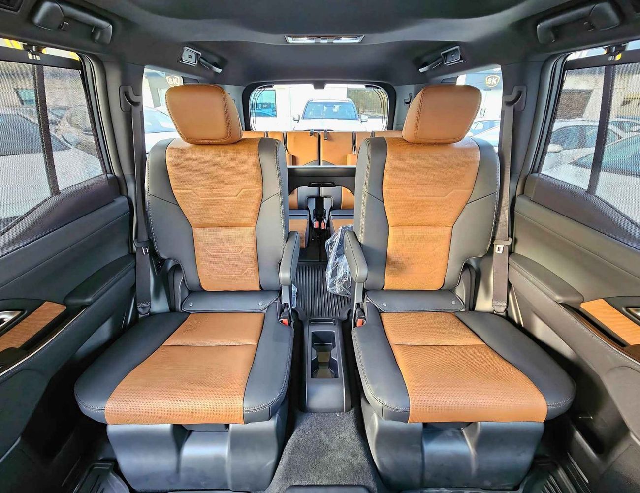 Lexus GX550 LUXURY/3.5L V6 4WD PETROL/FULL OPTION/ 14" TOUCHSCREEN DISPLAY, PANORAMIC ROOF, FRONT & REAR CAMERAS