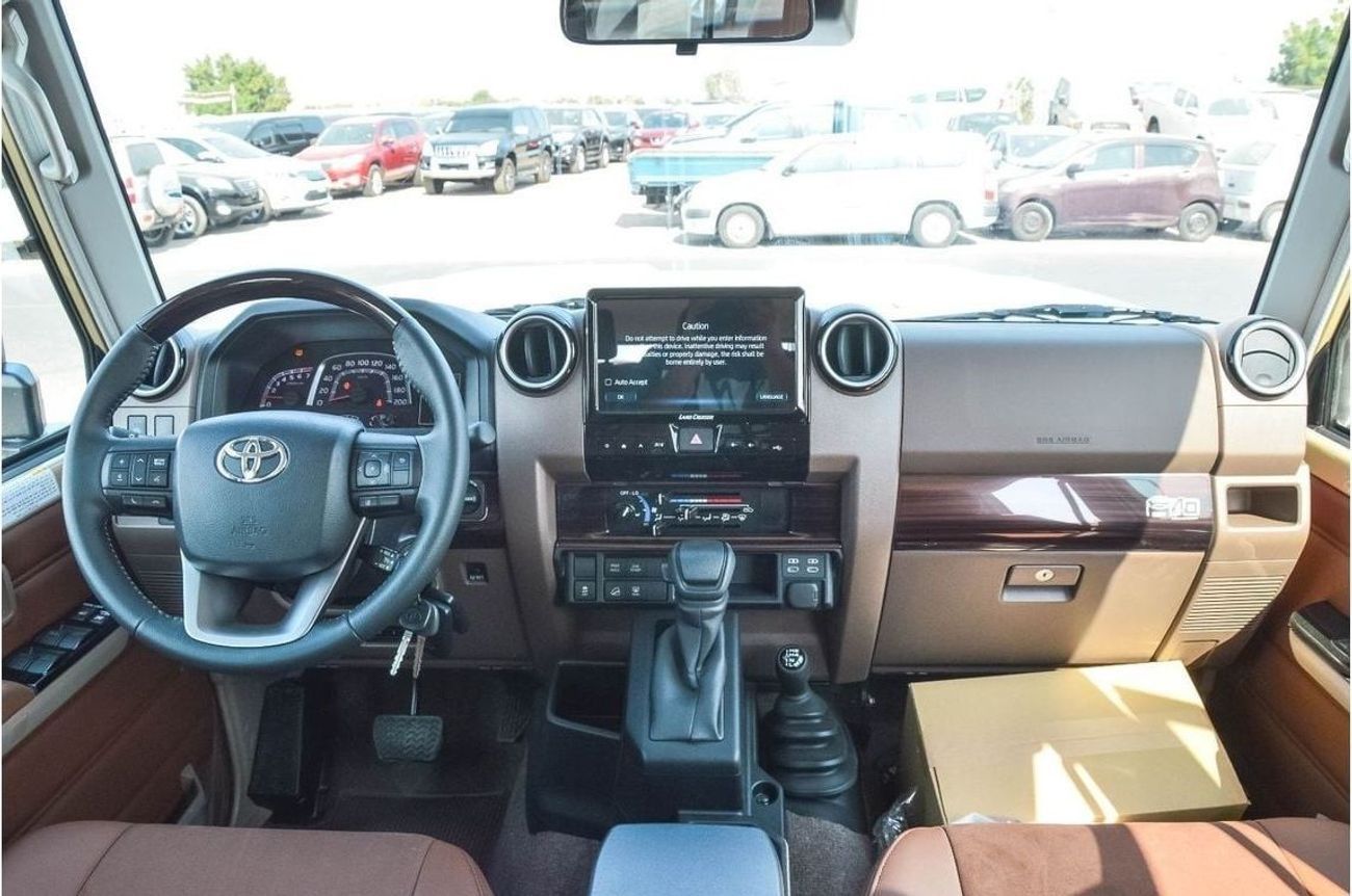 Toyota Land Cruiser 70 TOYOTA LAND CRUISER 76 4.0L V6 4WD 5DOOR SUV 2025