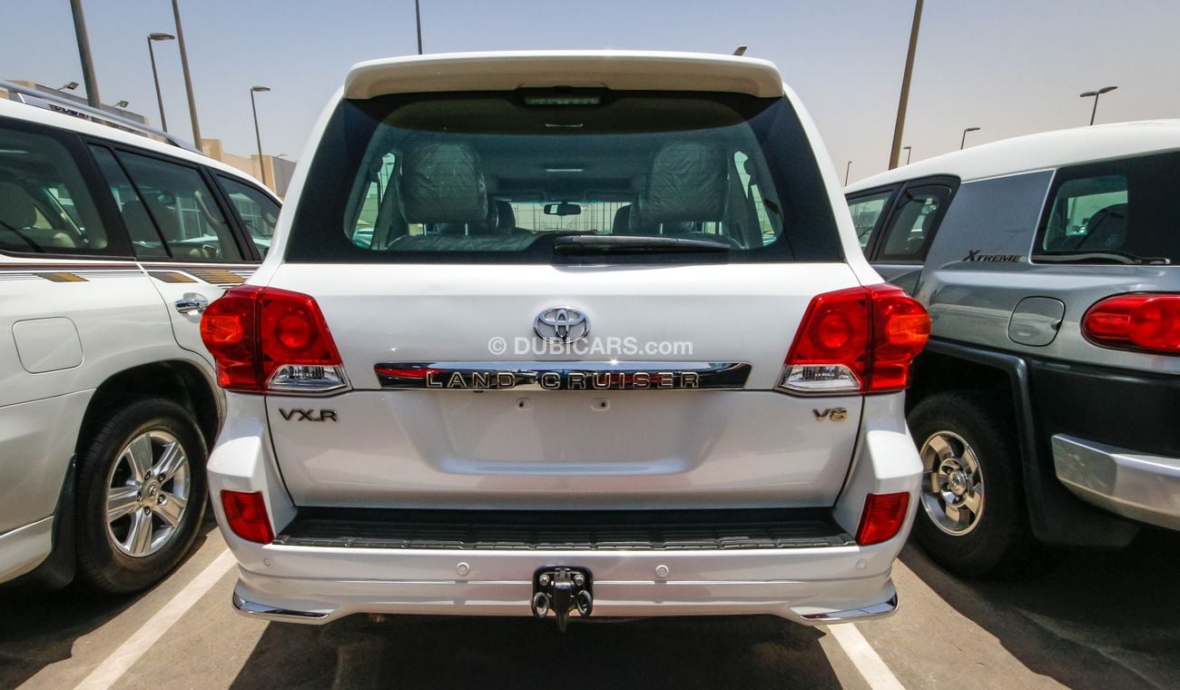 Toyota Land Cruiser GXR V8