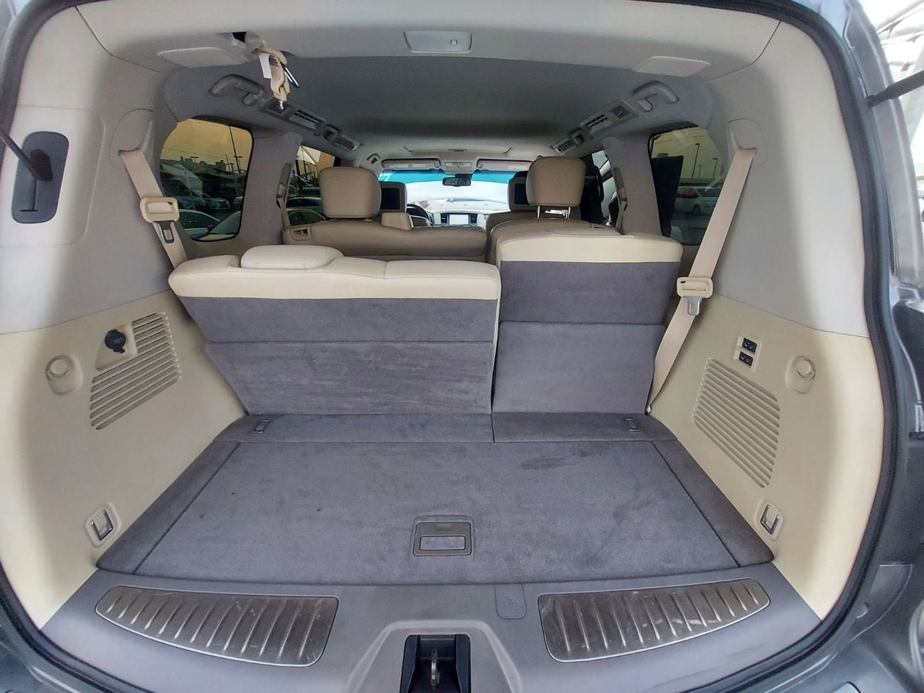إنفينيتي QX80 LUXURY