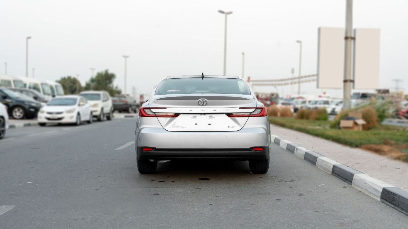 Toyota Camry 2026 Toyota Camry Lumiere 2.5L AT Hybrid (Silver-Tan)