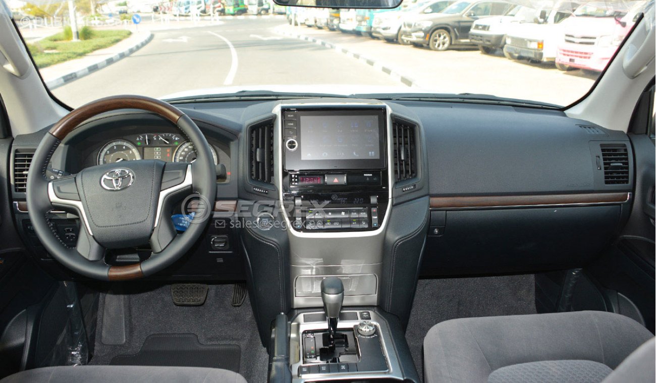 Toyota Land Cruiser 2020 YM V6 GXR ,to all destinations-White available الى جميع الوجهات