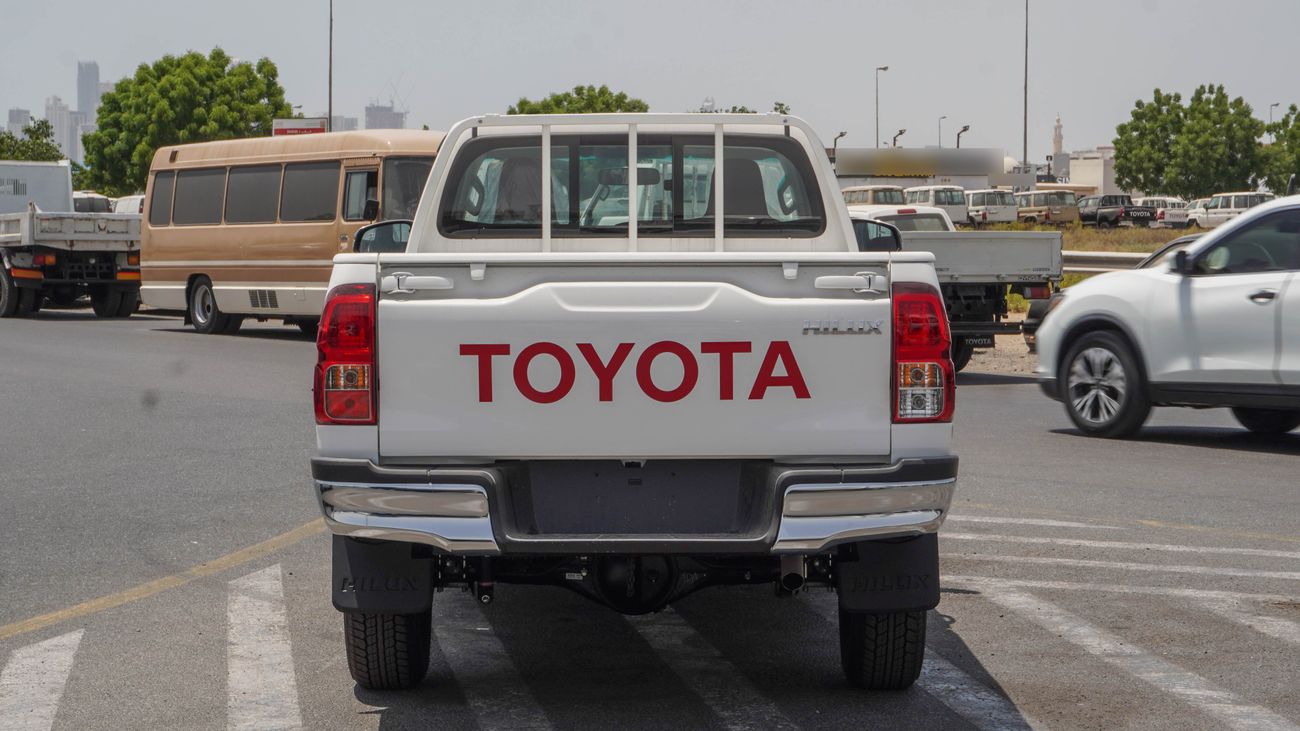 Toyota Hilux 2.4 L d