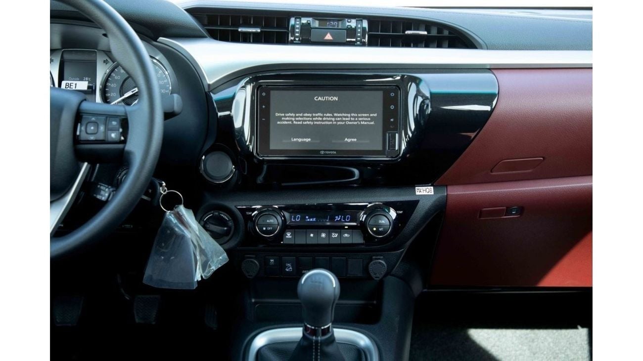 تويوتا هيلوكس تويوتا هيلوكس 4x4 DC 2.8 SR5 - أسود من الداخل عنابي