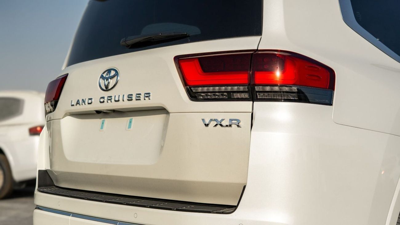 Toyota Land Cruiser VX-R 3.3L V6 Twin-Turbo Diesel (3346 cc). Four Wheel Drive. 7 Seats. 5 Door