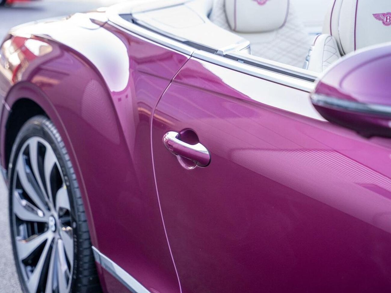 بنتلي كونتيننتال 4.0 V8 High-Performance 25.9kWh GTC Auto 4WD Euro 6 (s/s) 2dr (EXPORT ONLY)