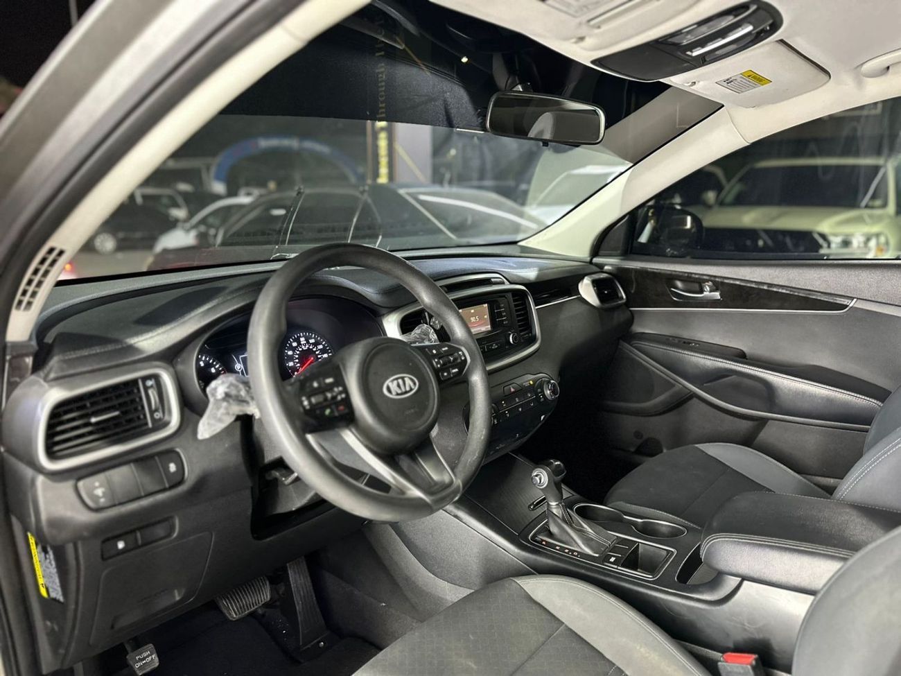 Kia Sorento Base 2.4L FWD